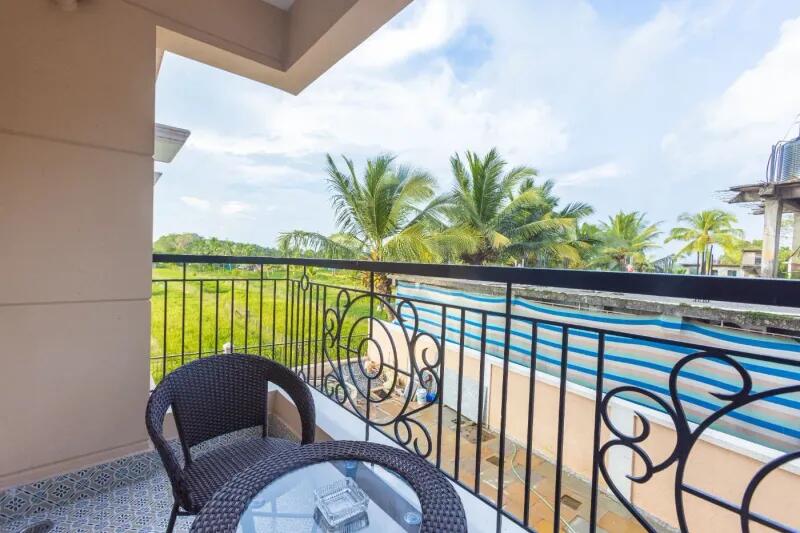 Meadow View | Luxe 1BHK w/ Pool & Field Views