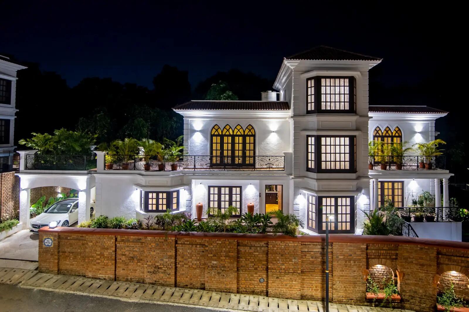 Ready to Move 4 bhk Luxury villa